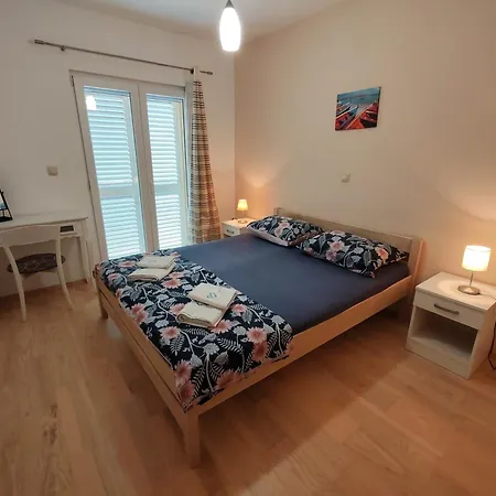 Kovacicek 1 Apartment